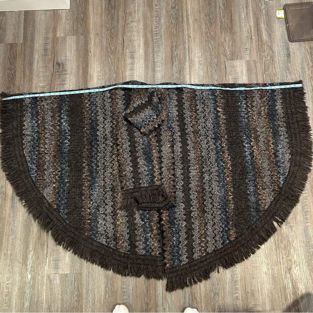 Vintage 1980s Oscar de la Renta Wool-Blend Shawl, Boho FringeWrap,Earth-Tones - Picture 13 of 16